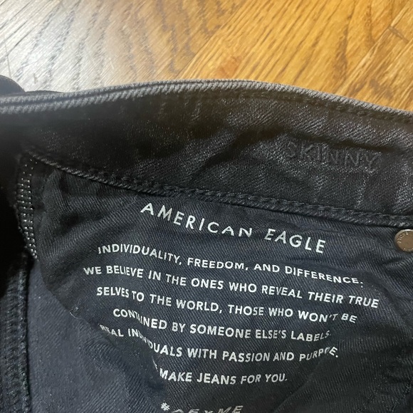 American Eagle Outfitters Black Ripped Skinny Jeans - Picture 3 of 6